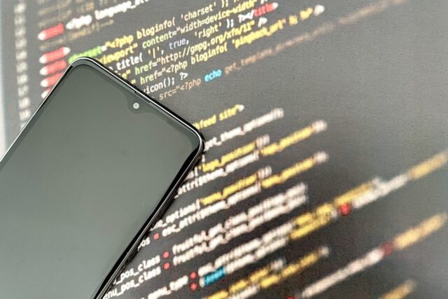 勉強しないエンジニアの末路とは？現役が見てきた現実と、続けるための処方箋
